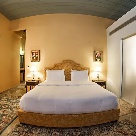 Hotel Madama