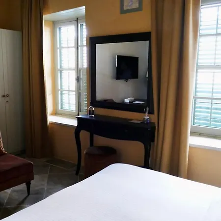 Madama Hotell