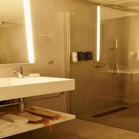 Madama Hotel 5*