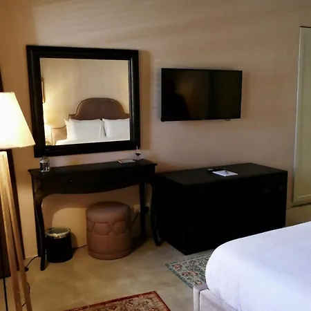 Hotel Madama