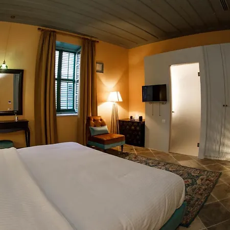 Madama 5* Nikosia