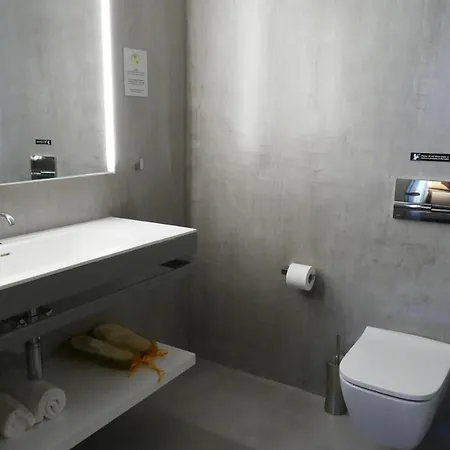 Madama Nicosia
