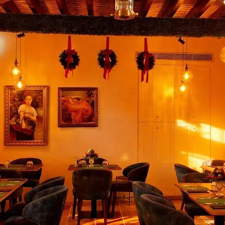 Hotel Madama
