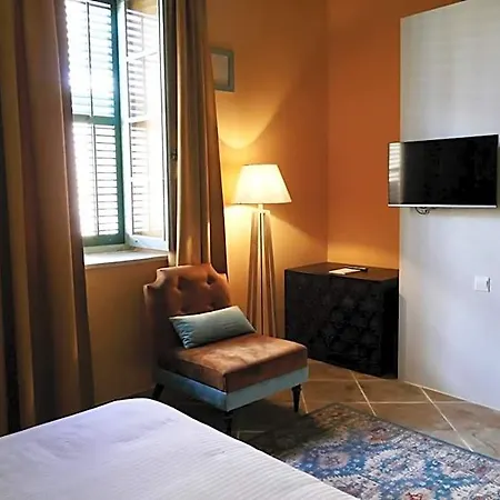 Hotel Madama