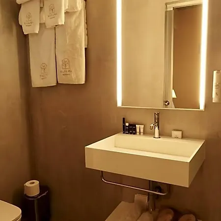 Madama 5* Nicosia