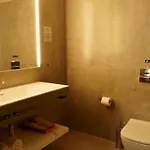 Madama 5*